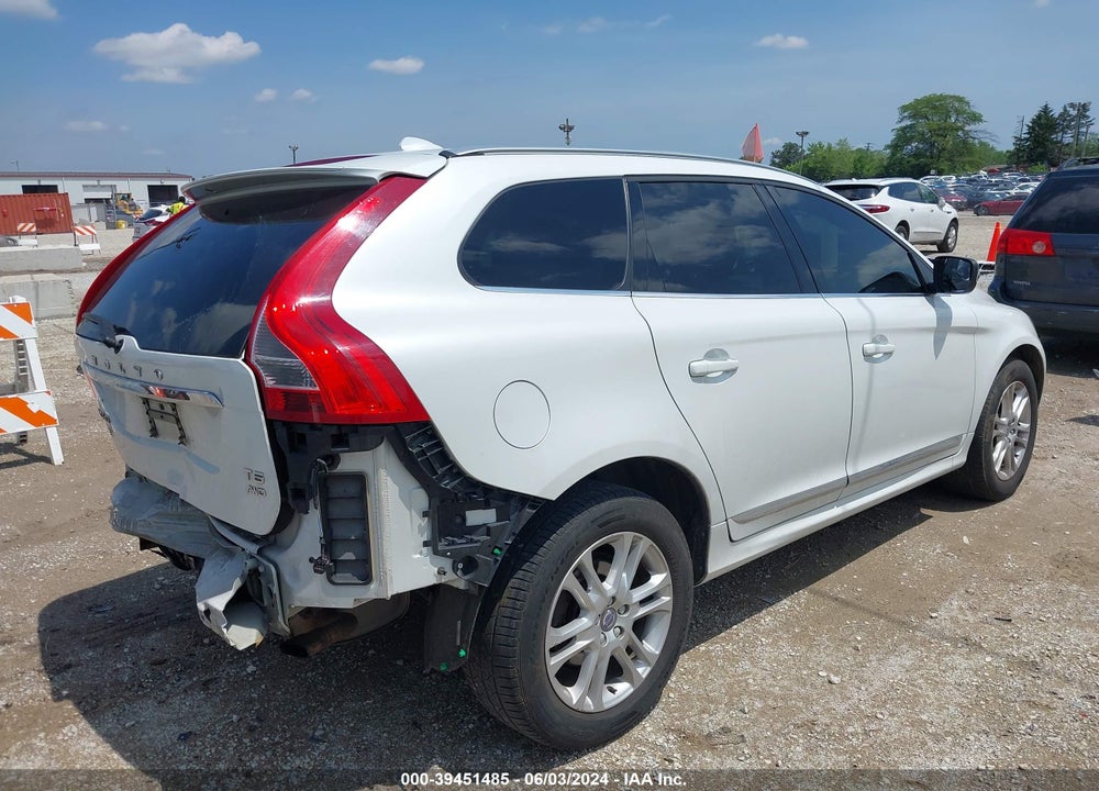 2016 VOLVO XC60 T5 PREMIER VIN: YV4612RK8G2783670