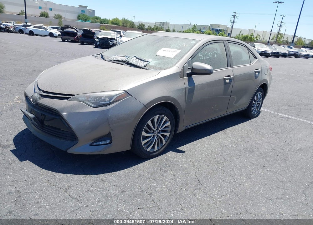 2018 TOYOTA COROLLA XLE VIN: 5YFBURHE0JP748904