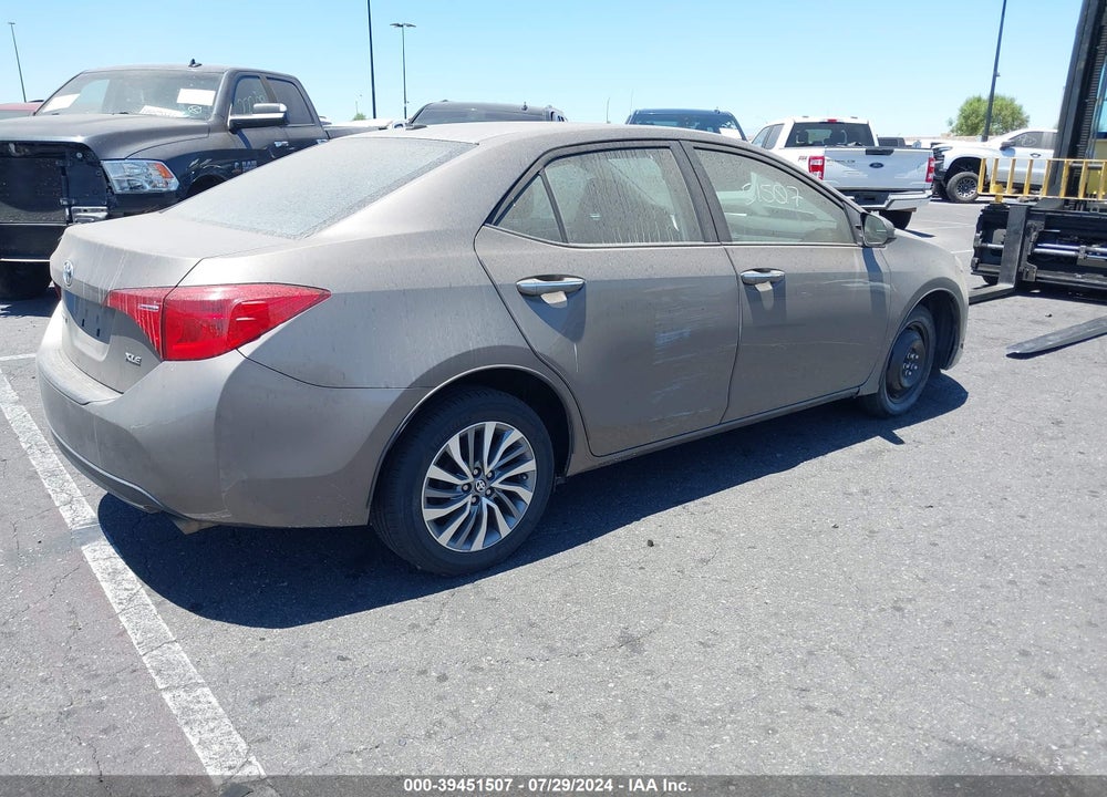 2018 TOYOTA COROLLA XLE VIN: 5YFBURHE0JP748904