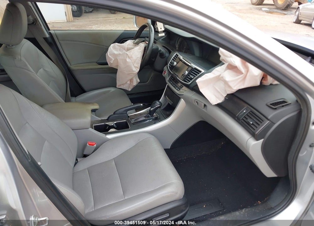 2015 HONDA ACCORD EX-L VIN: 1HGCR2F82FA168013