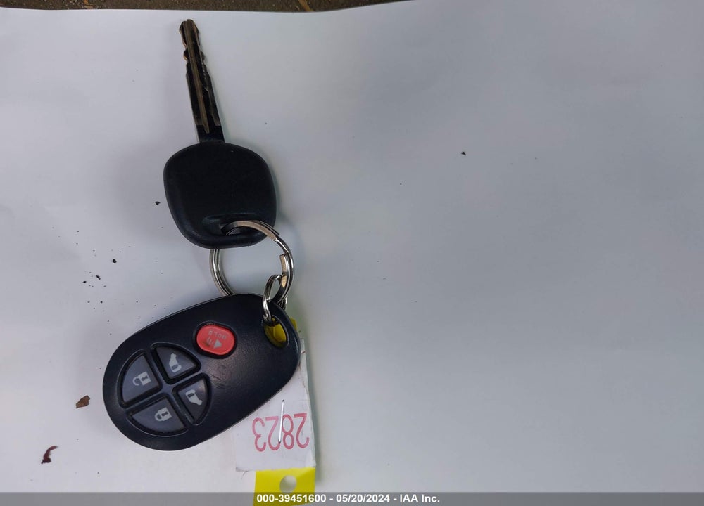2013 TOYOTA SIENNA LE V6 8 PASSENGER VIN: 5TDKK3DC3DS337872