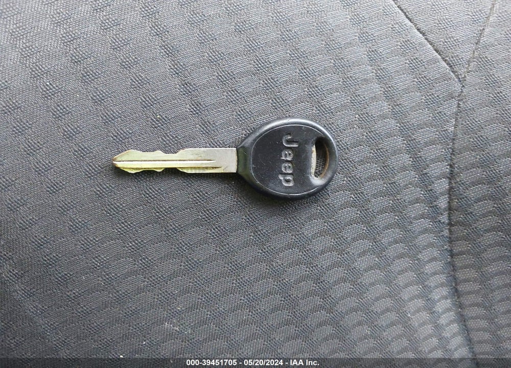 2002 JEEP LIBERTY SPORT VIN: 1J4GK48K42W123476