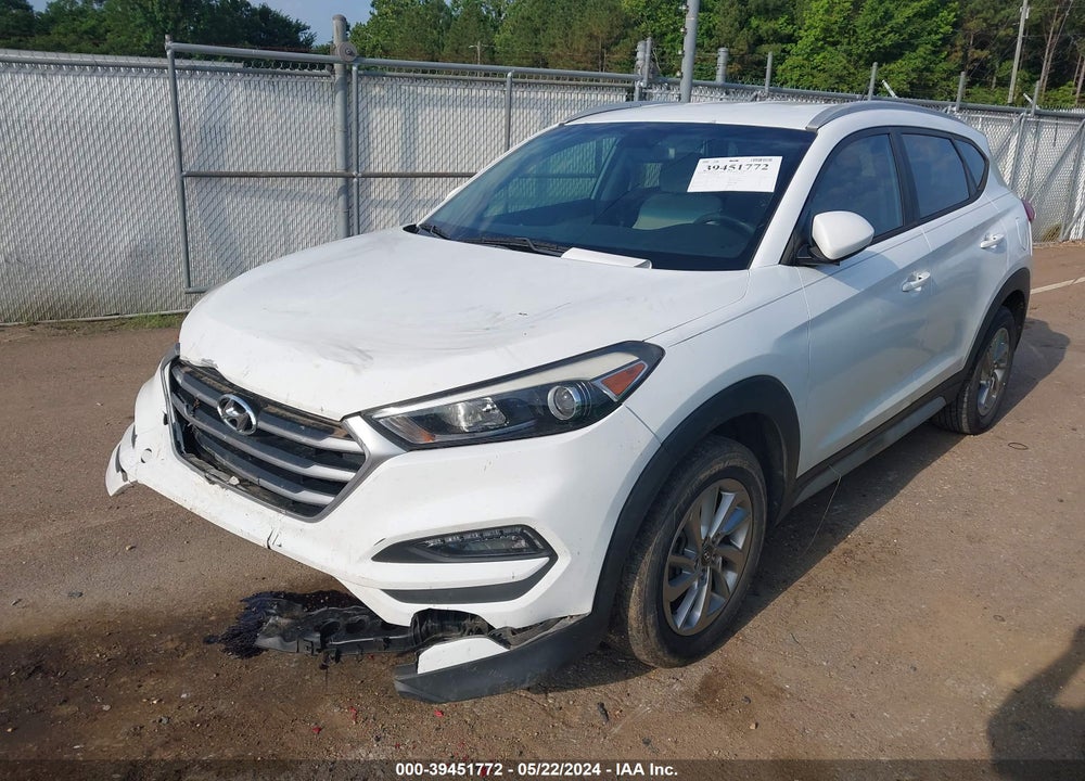 2017 HYUNDAI TUCSON SE VIN: KM8J33A49HU471028