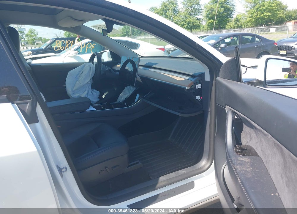2020 TESLA MODEL Y LONG RANGE DUAL MOTOR ALL-WHEEL DRIVE/PERFORMANCE DUAL MOTOR ALL-WHEEL DRIVE VIN: 5YJYGDEF7LF000764