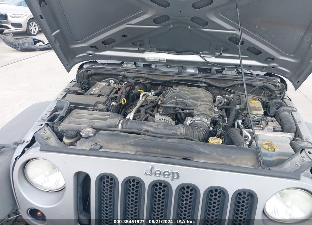 2015 JEEP WRANGLER UNLIMITED SPORT VIN: 1C4BJWDG0FL520724