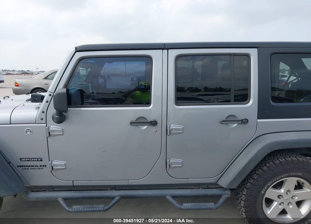 2015 JEEP WRANGLER UNLIMITED SPORT VIN: 1C4BJWDG0FL520724