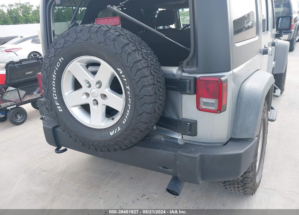 2015 JEEP WRANGLER UNLIMITED SPORT VIN: 1C4BJWDG0FL520724