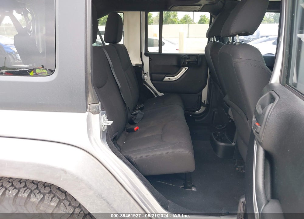 2015 JEEP WRANGLER UNLIMITED SPORT VIN: 1C4BJWDG0FL520724
