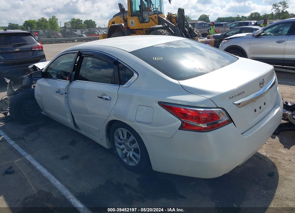 2015 NISSAN ALTIMA 2.5 S VIN: 1N4AL3AP4FC220313