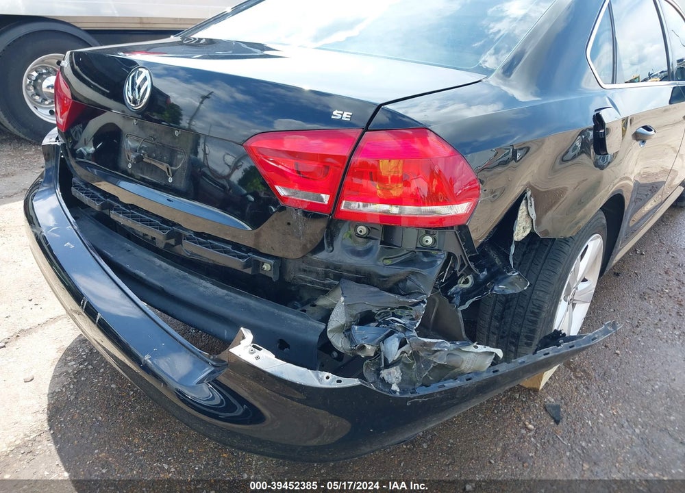 2012 VOLKSWAGEN PASSAT 2.5L SE VIN: 1VWBP7A37CC075235