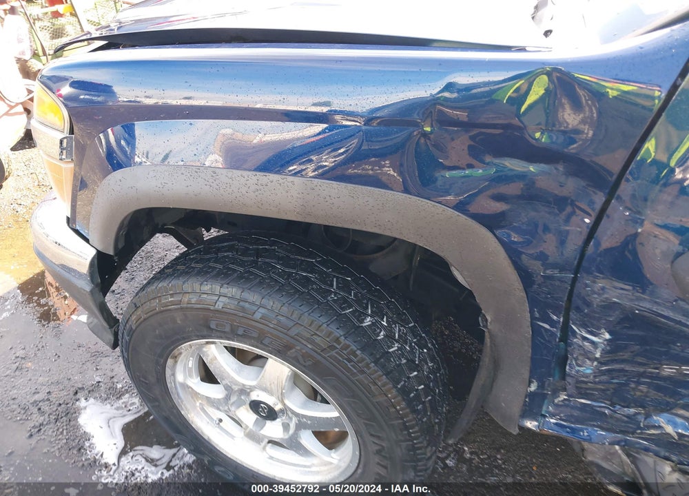 2004 CHEVROLET COLORADO LS VIN: 1GCDT136X48186619