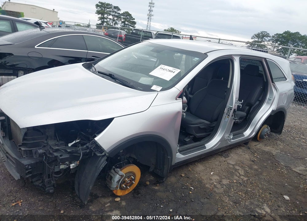 2017 KIA SORENTO 2.4L L VIN: 5XYPG4A38HG221667