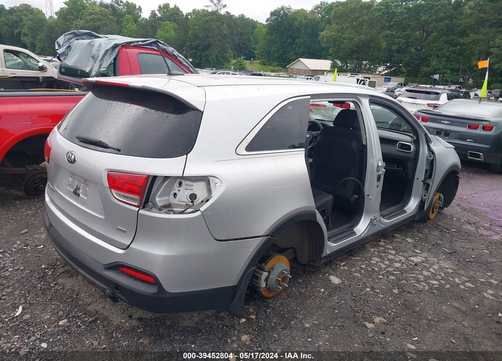 2017 KIA SORENTO 2.4L L VIN: 5XYPG4A38HG221667