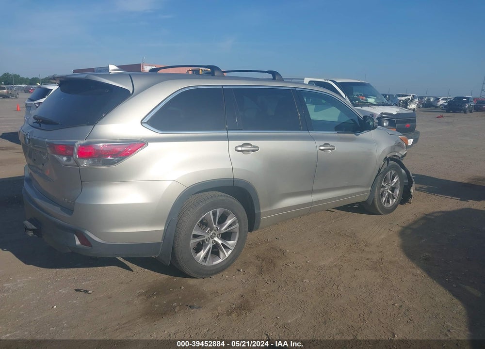 2016 TOYOTA HIGHLANDER LE PLUS V6 VIN: 5TDBKRFH1GS255025