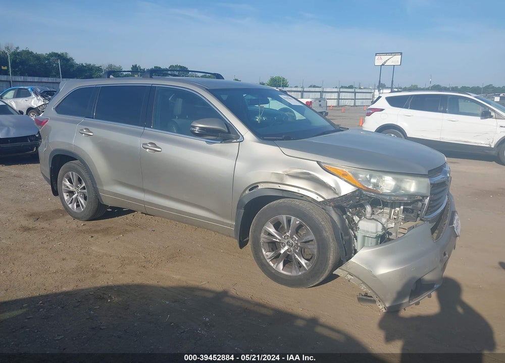 2016 TOYOTA HIGHLANDER LE PLUS V6 VIN: 5TDBKRFH1GS255025