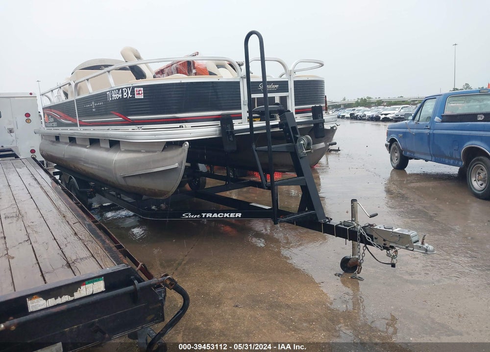 2013 SUNTRACKER UNKNOWN VIN: BUJ12365K213