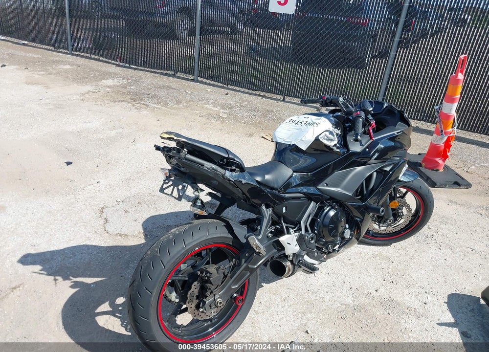 2019 KAWASAKI EX650 F VIN: JKAEXEK16KDA32688