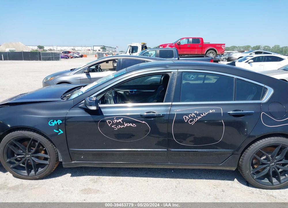 2011 ACURA TL 3.7 VIN: 19UUA9F57BA002493