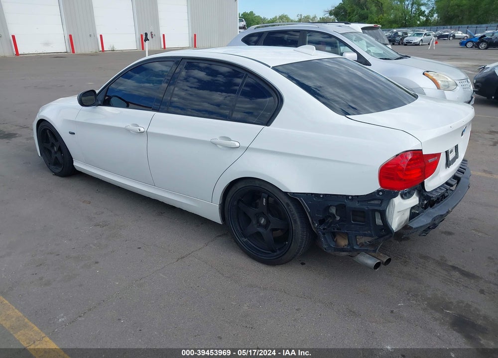 2010 BMW 328I VIN: WBAPH5C5XAA439209