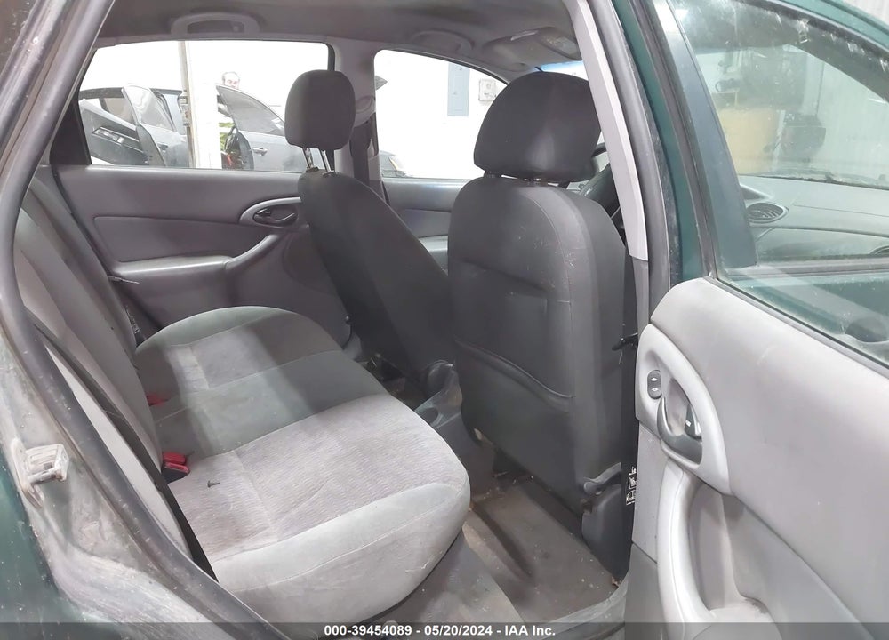 2000 FORD FOCUS SE VIN: 1FAFP343XYW310991