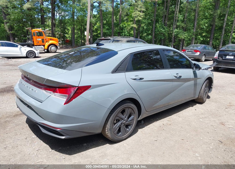 2021 HYUNDAI ELANTRA SEL VIN: KMHLM4AG1MU096610