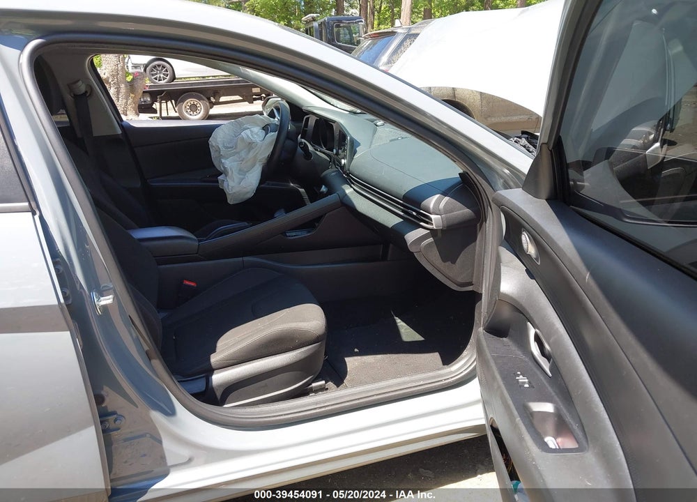 2021 HYUNDAI ELANTRA SEL VIN: KMHLM4AG1MU096610