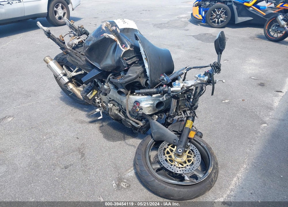 1998 KAWASAKI ZX900 C VIN: JKAZX2C1XWA003682