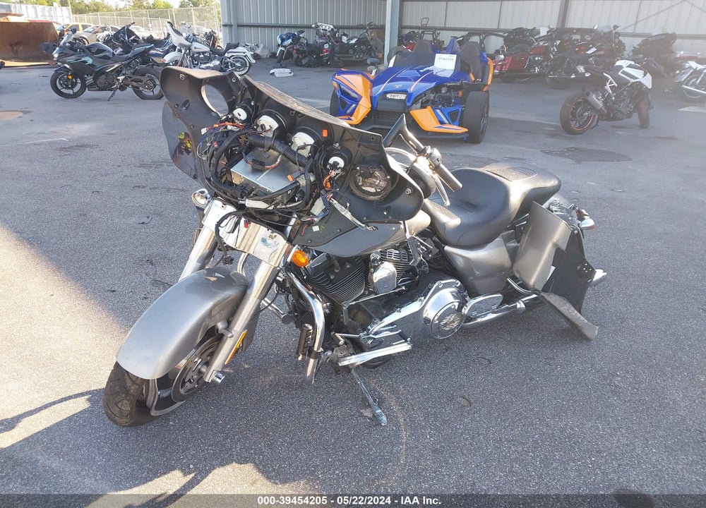 2009 HARLEY-DAVIDSON FLHX VIN: 1HD1KB4139Y606497