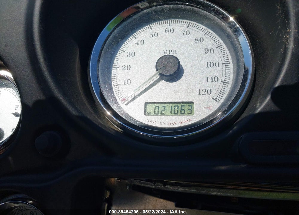 2009 HARLEY-DAVIDSON FLHX VIN: 1HD1KB4139Y606497