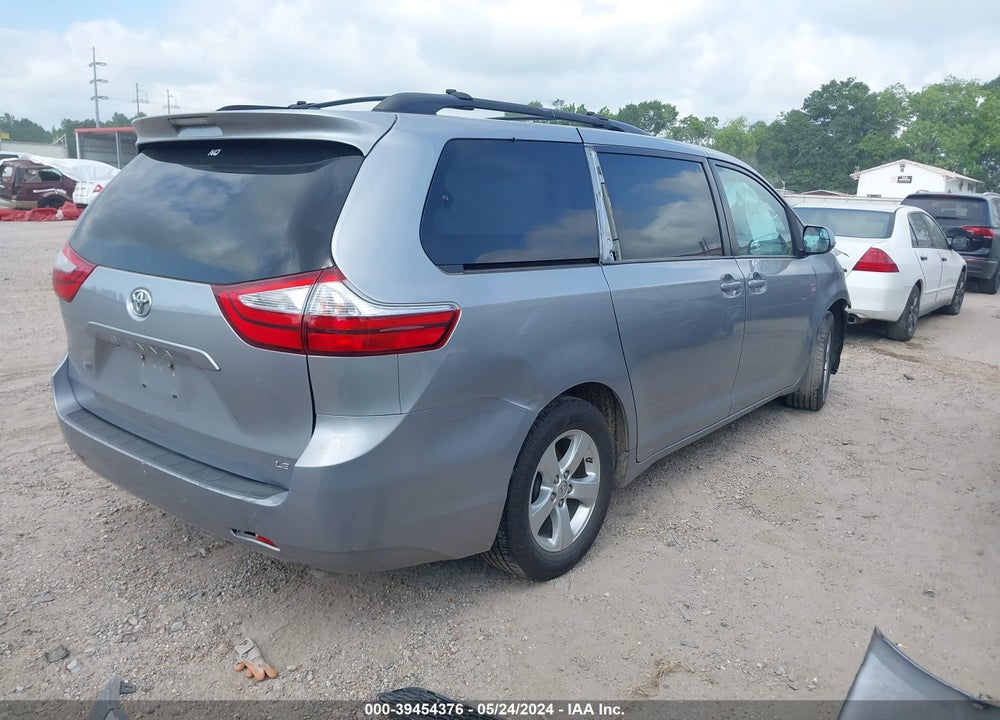2017 TOYOTA SIENNA LE 8 PASSENGER VIN: 5TDKZ3DC9HS886395