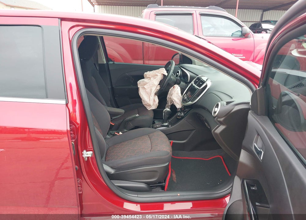2020 CHEVROLET SONIC FWD  LT 5-DOOR VIN: 1G1JD6SB8L4139020