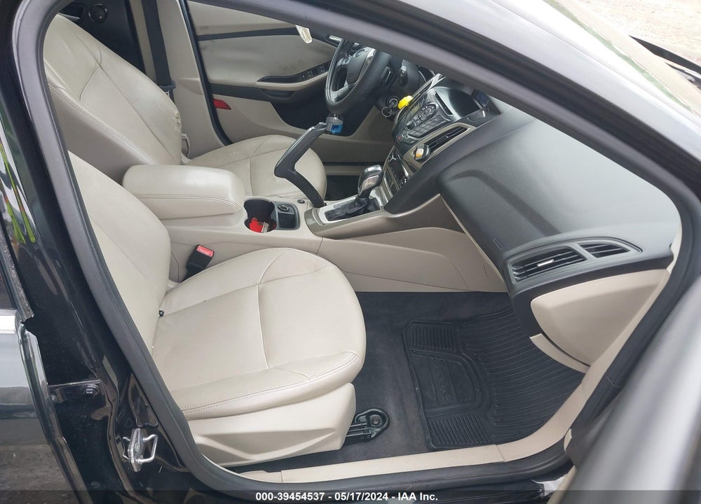 2012 FORD FOCUS VIN: 1FAHP3M23CL348525