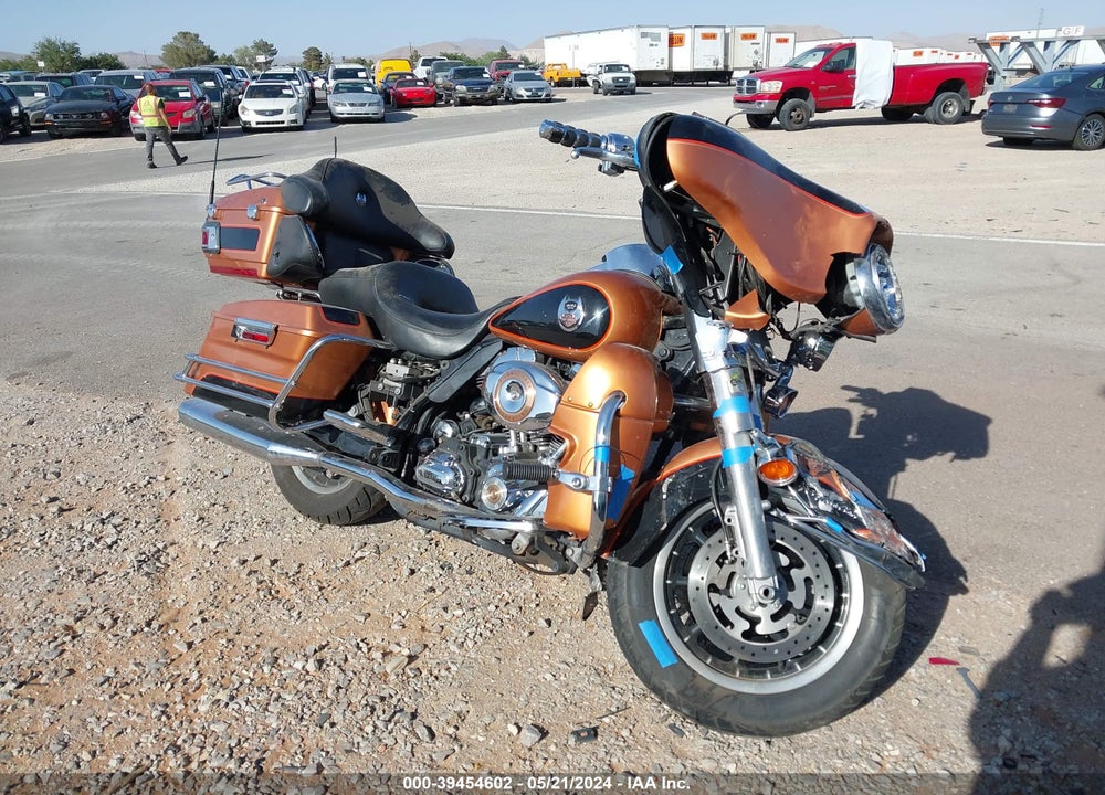 2008 HARLEY-DAVIDSON FLHTCUI 105TH ANNIVERSARY EDITION VIN: 1HD1FC4418Y657337