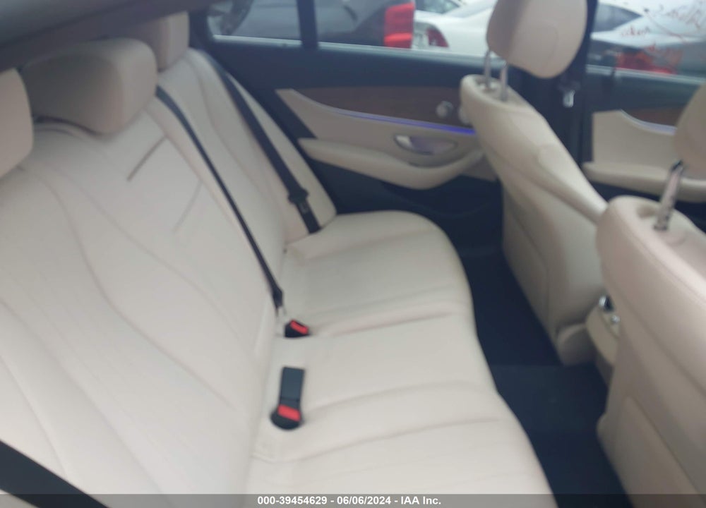 2018 MERCEDES-BENZ E 300 VIN: WDDZF4JB4JA377302