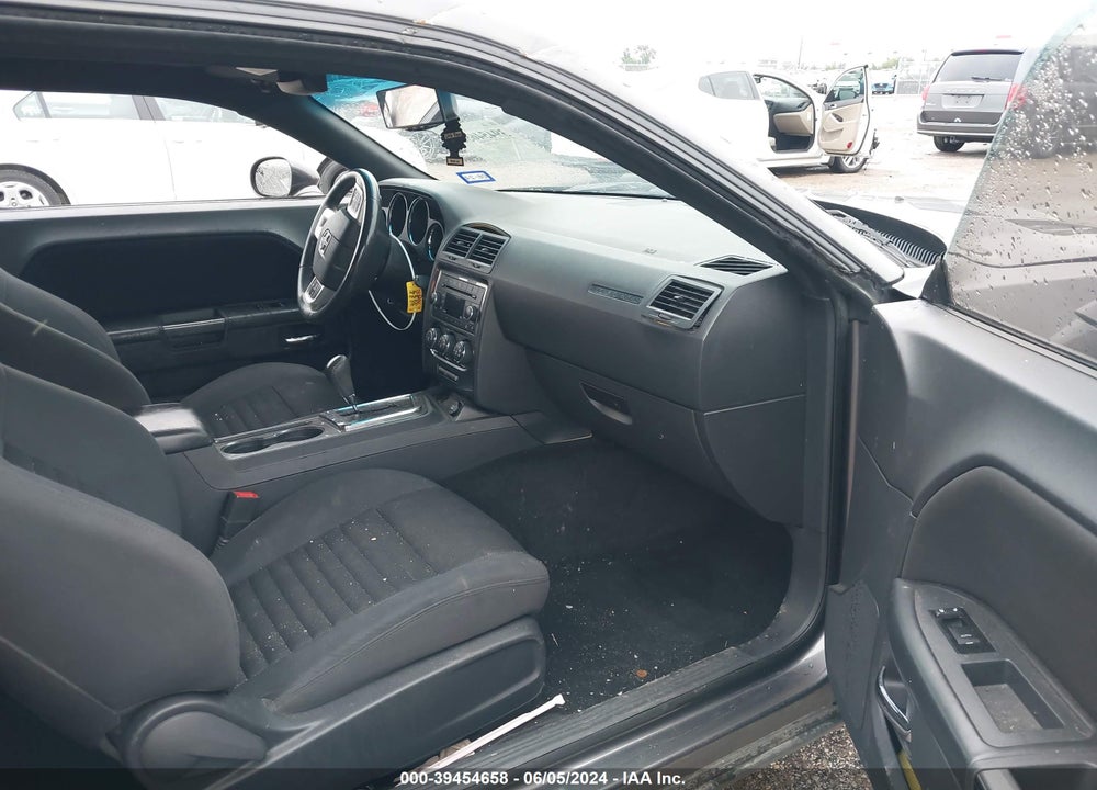 2014 DODGE CHALLENGER SXT VIN: 2C3CDYAG2EH311531