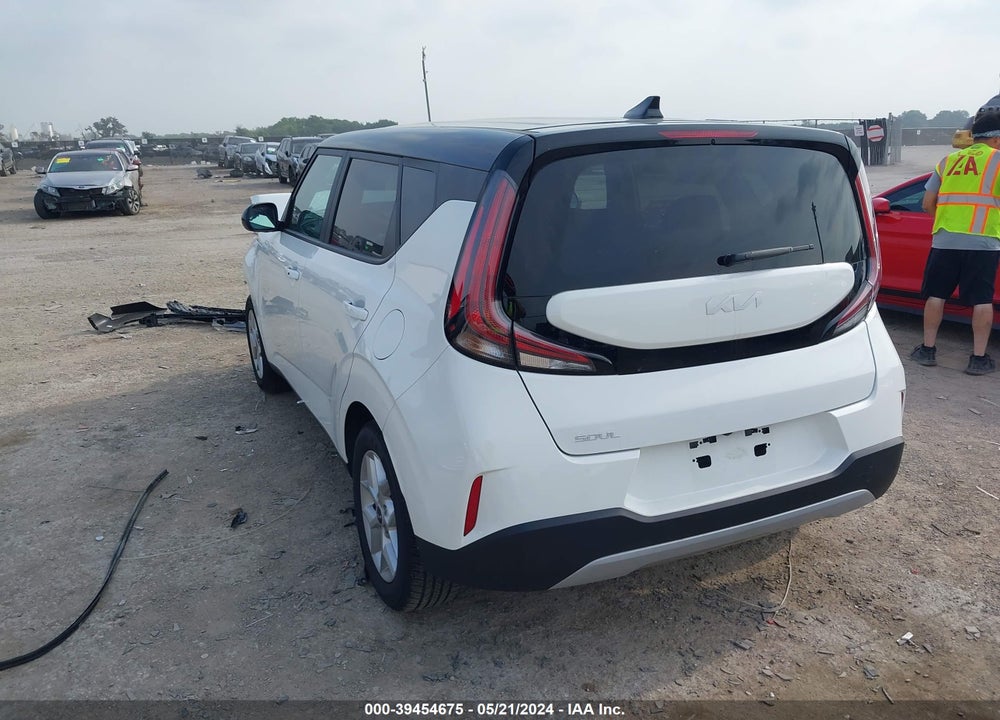 2023 KIA SOUL !/+/S VIN: KNDJ23AU6P7217037