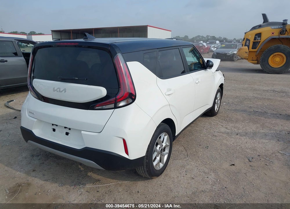 2023 KIA SOUL !/+/S VIN: KNDJ23AU6P7217037