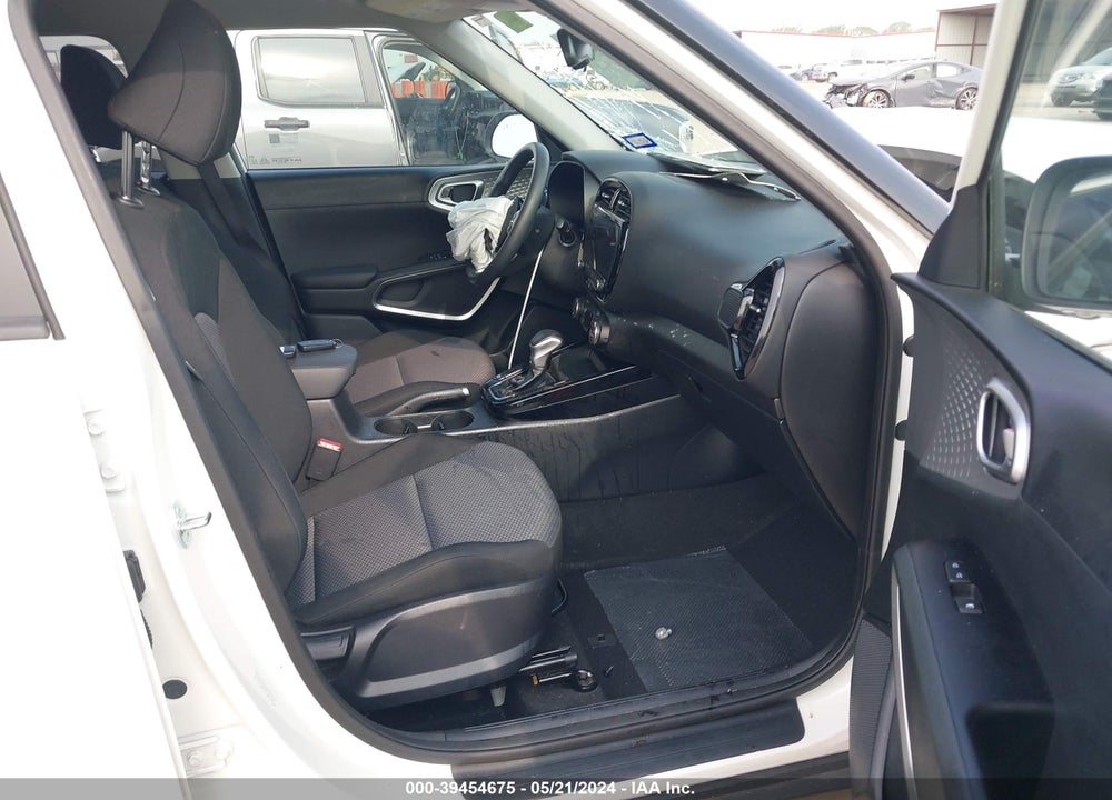 2023 KIA SOUL !/+/S VIN: KNDJ23AU6P7217037