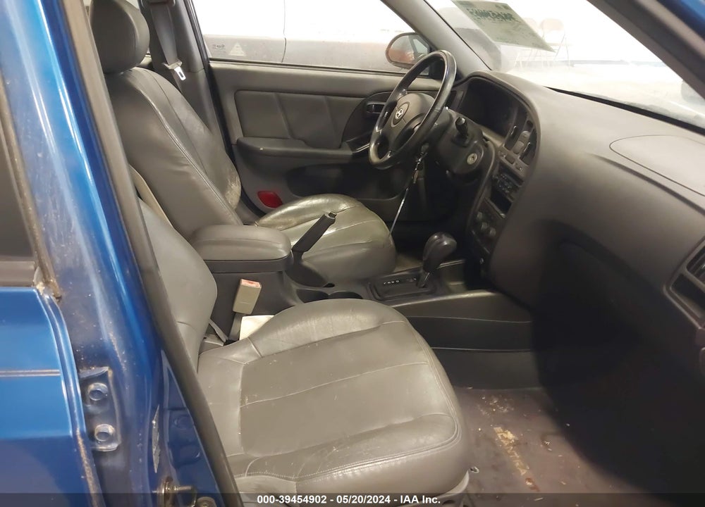2005 HYUNDAI ELANTRA GLS/GT VIN: KMHDN56D25U136846