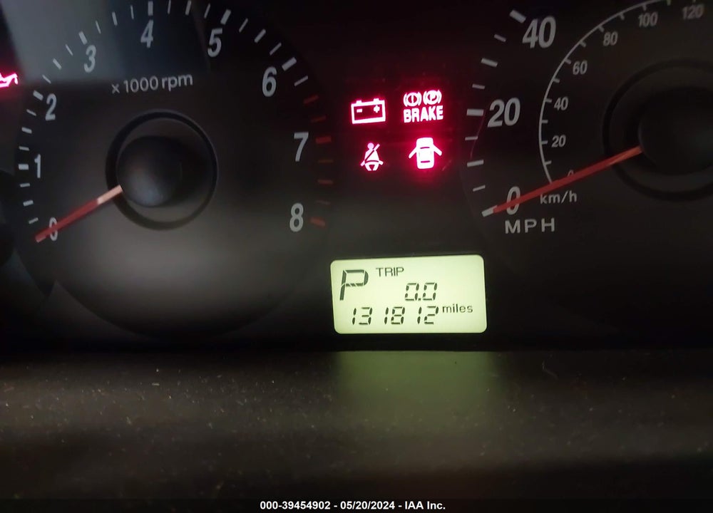 2005 HYUNDAI ELANTRA GLS/GT VIN: KMHDN56D25U136846