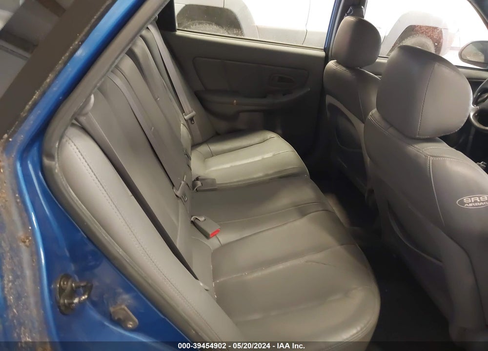2005 HYUNDAI ELANTRA GLS/GT VIN: KMHDN56D25U136846