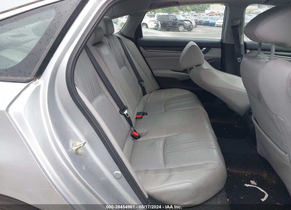 2018 HONDA ACCORD TOURING VIN: 1HGCV1F90JA110280