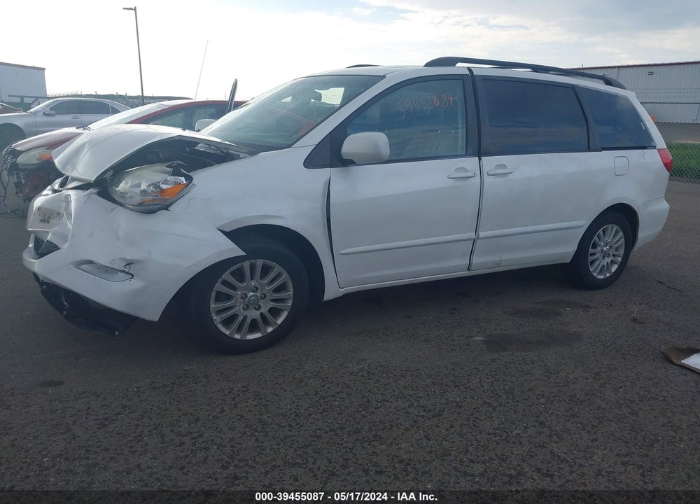 2010 TOYOTA SIENNA XLE VIN: 5TDYK4CC4AS300004