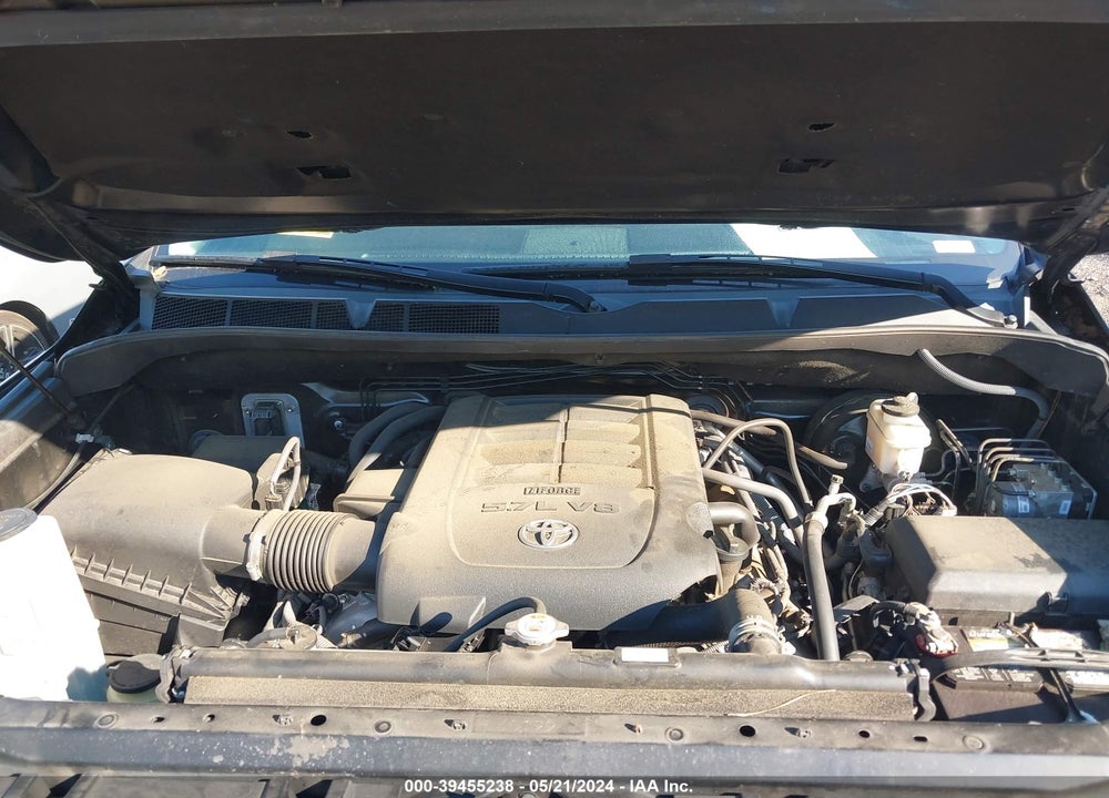 2018 TOYOTA TUNDRA SR5 5.7L V8 VIN: 5TFDW5F13JX699095