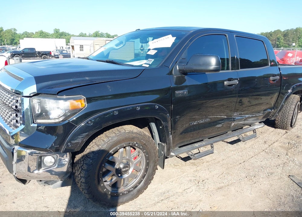 2018 TOYOTA TUNDRA SR5 5.7L V8 VIN: 5TFDW5F13JX699095