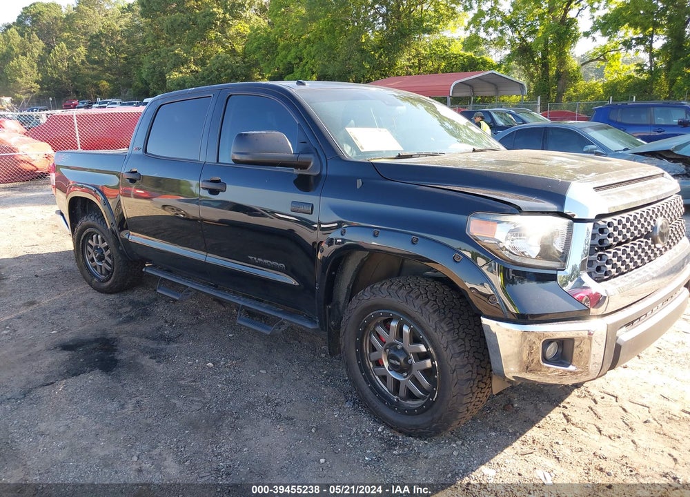 2018 TOYOTA TUNDRA SR5 5.7L V8 VIN: 5TFDW5F13JX699095