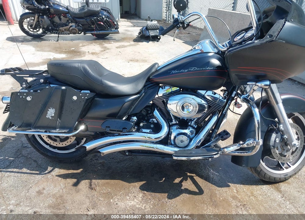 2013 HARLEY-DAVIDSON FLTRX ROAD GLIDE CUSTOM VIN: 1HD1KHM15DB686125