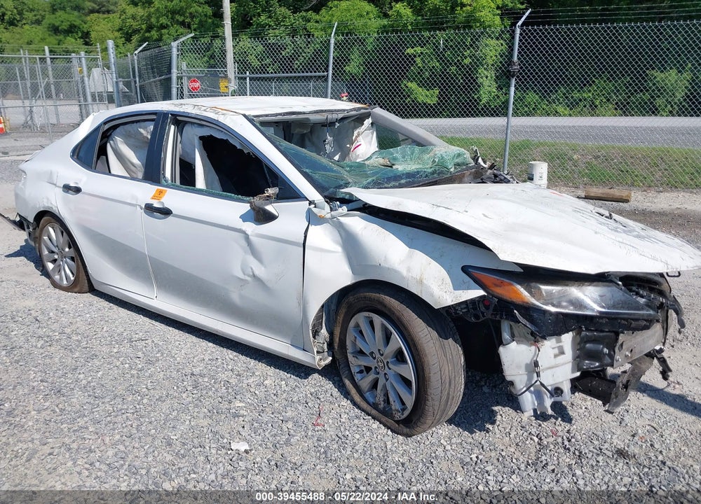 2020 TOYOTA CAMRY LE VIN: 4T1C11AK0LU396844