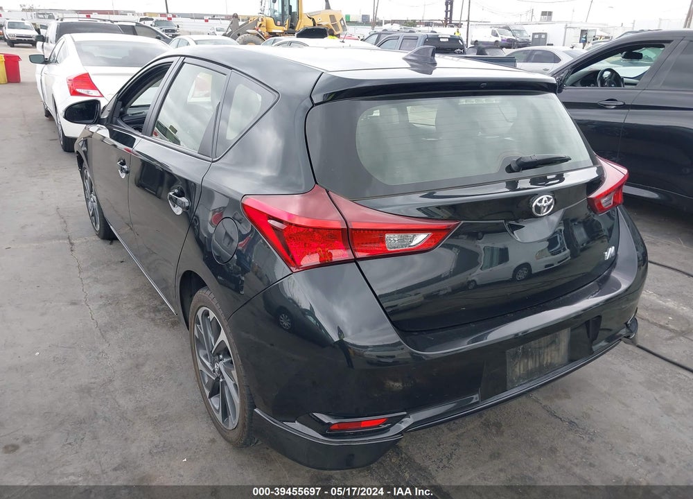 2018 TOYOTA COROLLA IM VIN: JTNKARJE1JJ559892