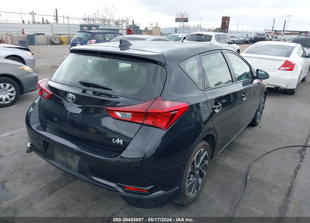 2018 TOYOTA COROLLA IM VIN: JTNKARJE1JJ559892